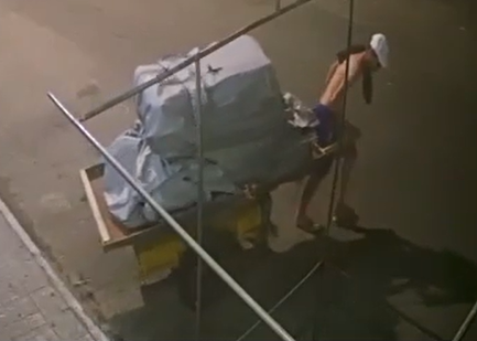 Carrinho com toda a mercadoria de feirante é furtado no fim da feira em Itabaiana