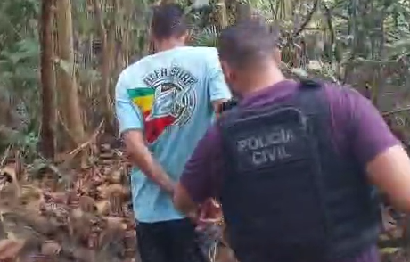 Dupla é presa por roubo e receptação de celulares