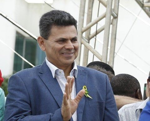 OPINIÃO PESQUISAS: Valmir segue liderando intenção de votos para governador de Sergipe