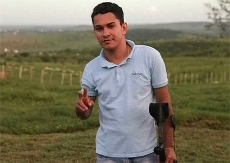Jovem de 19 anos é assassinado a tiros em São Domingos