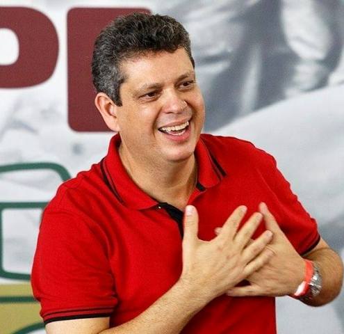 Márcio Macêdo assumirá como federal no lugar de Valdevan 90, anuncia TRE
