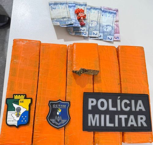 GETAM apreende mais de 4 kg de maconha e conduz suspeito por tráfico em Itabaiana