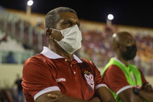 Após início de temporada ruim, Sergipe demite Elias Borges