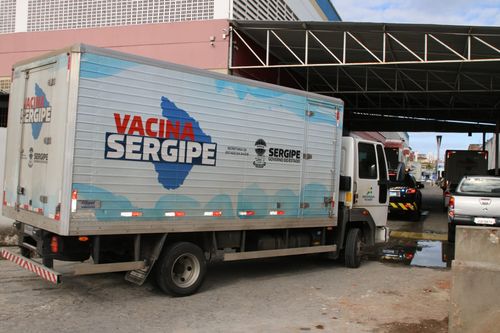 Sergipe recebe nova remessa com mais de 60 mil doses da vacina Astrazeneca