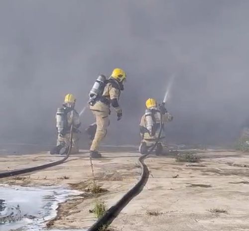Fogo em pneus descartados provoca fumaça intensa e mobiliza bombeiros em Propriá