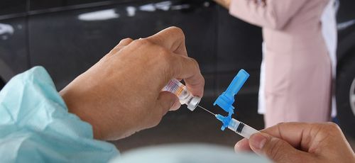 Ministério da Saúde anuncia vacinação da população entre 18 e 59 anos junto com os grupos prioritários