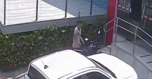Moto de entregador é furtada em frente ao Bob’s, em Itabaiana