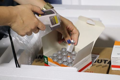 Sergipe recebe mais de 21 mil doses da CoronaVac e iniciará vacinação de idosos com 76 e 77 anos