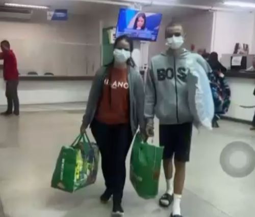 Adolescente Denis recebe alta hospitalar após acidente durante jogo de futsal em Itabaiana
