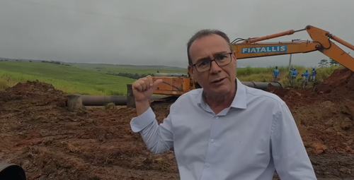 Rompimento em adutora mobiliza governo e pode ter solução ainda hoje, diz Zezinho Sobral
