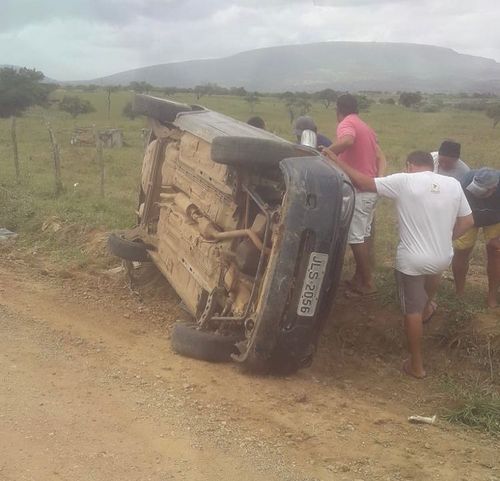 Idoso morre em acidente com carro na zona rural de Itabaiana