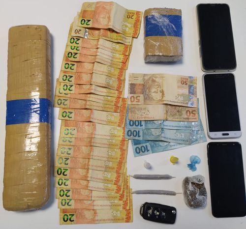 Polícia prende homem em flagrante por tráfico e apreende drogas, um veículo e dinheiro em Itabaiana