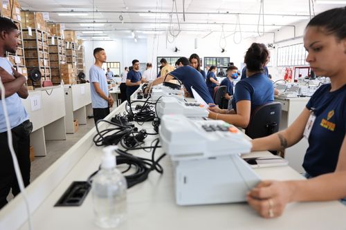 TRE-SE começa a preparar urnas para o 1º turno das eleições
