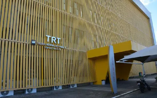 TRT/SE abre concurso para analistas e técnicos judiciários com salários de até R$13.994,78