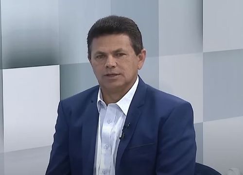 Entre convites e especulações: Valmir revela se pode sair do PL