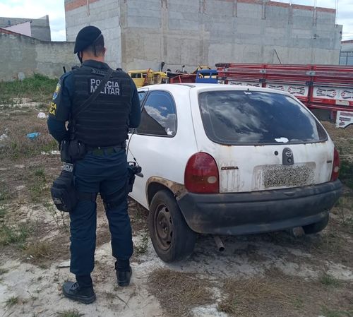 Carro roubado em Lagarto é localizado no Bairro Oviêdo Teixeira, em Itabaiana