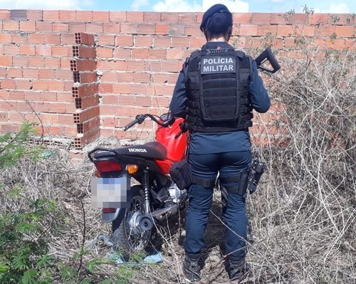 Em Itabaiana, moto roubada que foi abandonada em matagal é localizada pela PM