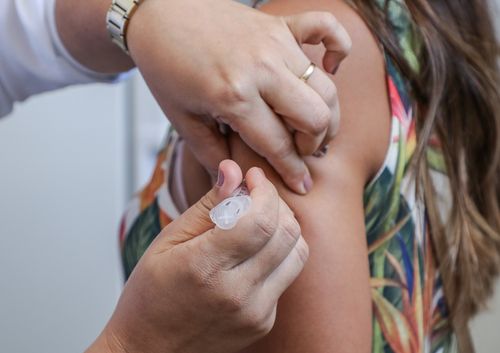 SES alerta municípios para não utilizarem como primeira dose as vacinas contra o coronavírus destinadas à segunda dose