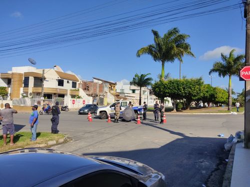 Acidente envolvendo carro e motocicleta é registrado em cruzamento de Itabaiana