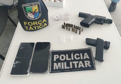 Homem é detido por abuso de diarista, posse ilegal de arma e apreensão de drogas em ação policial em Itabaiana