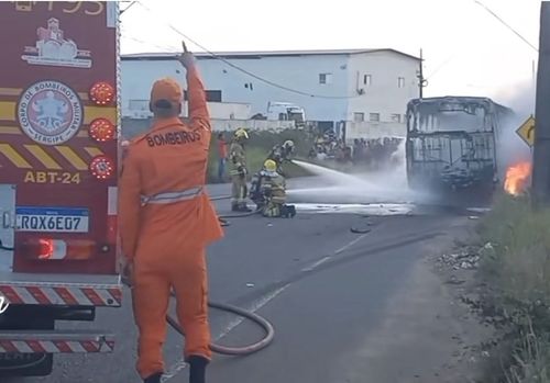 Motociclista morre em colisão com ônibus escolar em Nossa Senhora do Socorro