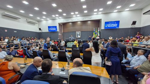 Valmir de Francisquinho, Zequinha da Cenoura e 17 vereadores são diplomados em cerimônia solene em Itabaiana