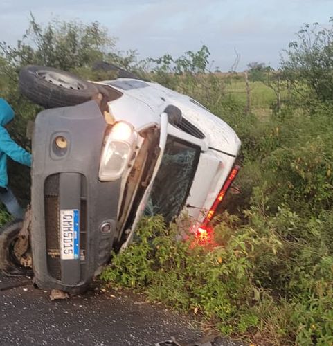Acidente entre ambulância e trator deixa cinco feridos em rodovia do Sertão sergipano