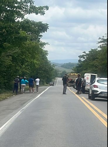 Quatro suspeitos morrem em confronto com a polícia na BR-235, no Cafuz