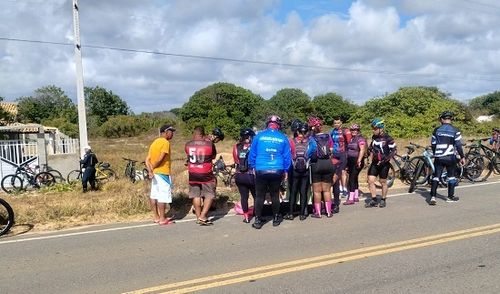 Ciclista fica ferida em acidente com ônibus na Rodovia SE-470