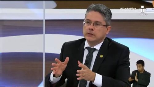 Alessandro Vieira diz que votaria em Lula, ao invés de Bolsonaro, para “evitar um mal maior”