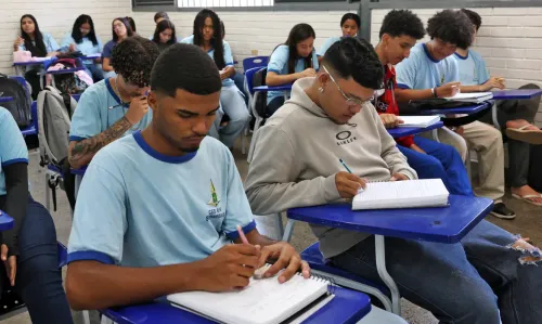 Começa hoje o pagamento da 7ª parcela do Pé-de-Meia para estudantes do ensino médio