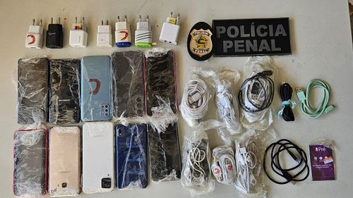 Polícia penal localiza celulares e acessórios lançados no presídio de Areia Branca
