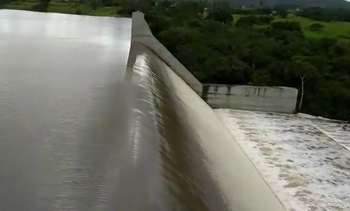 VÍDEO: barragem do Jacarecica I, na Agrovila é a primeira da região a atingir seu volume máximo e sangrar