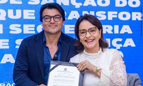 Emília deixa o PL, se filia ao Republicanos e será a presidente estadual da sigla, consolidando-se como força da oposição