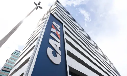 CAIXA anuncia concurso público com 184 vagas para nível superior; salários chegam a R$ 14,9 mil