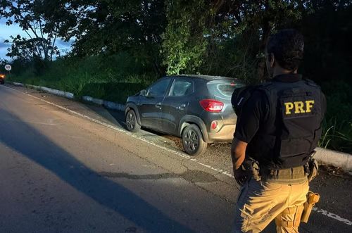 Corpos de homem e mulher são localizados em veículo na BR-101