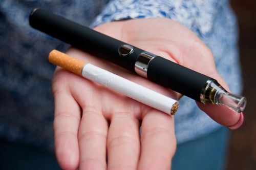 Você conhece os riscos dos cigarros eletrônicos à saúde? Pneumologista do Huse faz alerta!