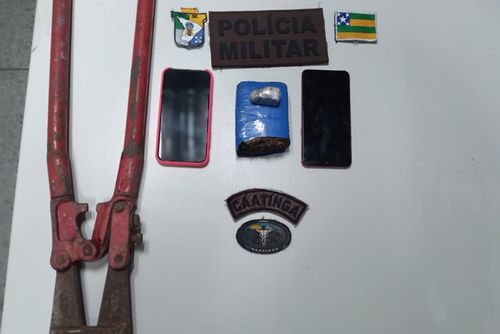 Policiais da Caatinga prendem dois suspeitos de tráfico e apreendem drogas em Itabaiana