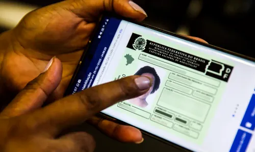 Motoristas sem infração terão CNH renovada automaticamente