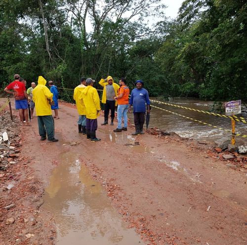 Chuvas causam alguns transtornos na zona rural de Itabaiana e equipes da Prefeitura trabalham nos locais