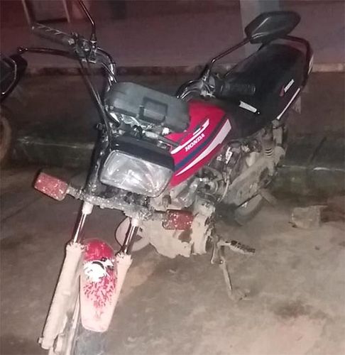 Condutor inabilitado é flagrado empinando motocicleta com chassi e placa adulterados em Itabaiana