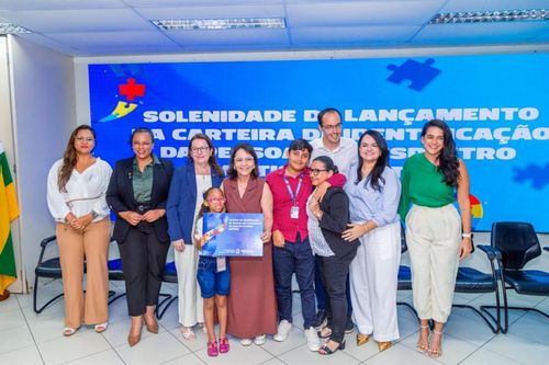 Aracaju lança Carteira de Identificação da Pessoa com Autismo para garantir prioridade e inclusão