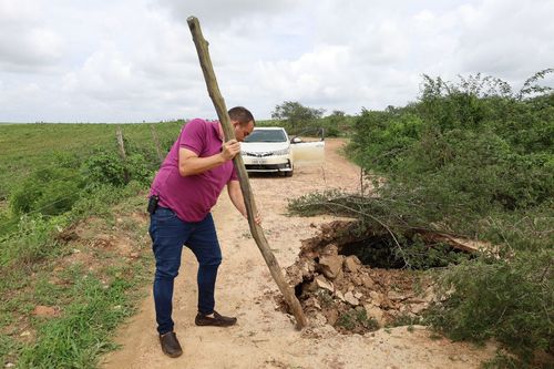 Após fortes chuvas, prefeito de Carira avalia as estradas vicinais da zona rural