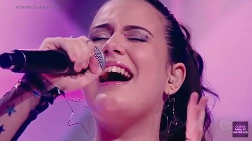 Itabaianense Priscila Vieira está na semifinal do Canta Comigo Teen, da Record TV