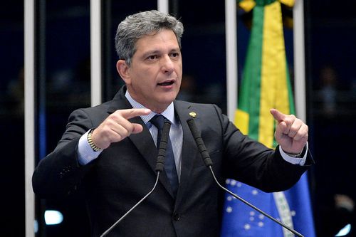 Projeto que prevê a redução do preço de combustíveis, de autoria de Rogério Carvalho é aprovado no Senado