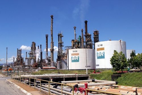 Petrobras anuncia novo aumento no preço da gasolina e do diesel nas refinarias