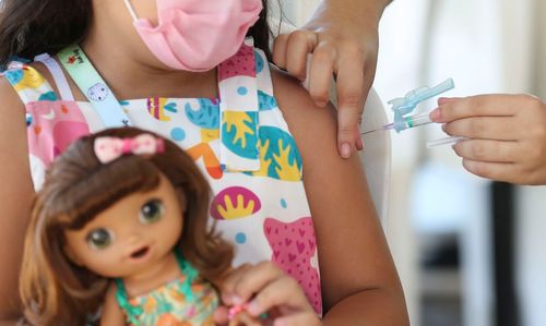 Anvisa libera a CoronaVac para imunização dos brasileiros de seis a 17 anos