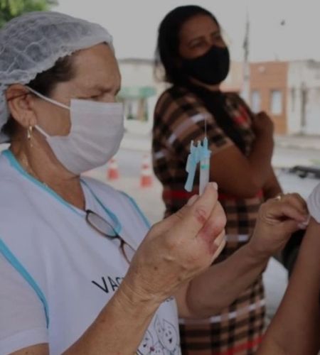 Nesta sexta, 20, haverá vacinação contra o coronavírus na zona rural de Itabaiana. Confira quais os povoados