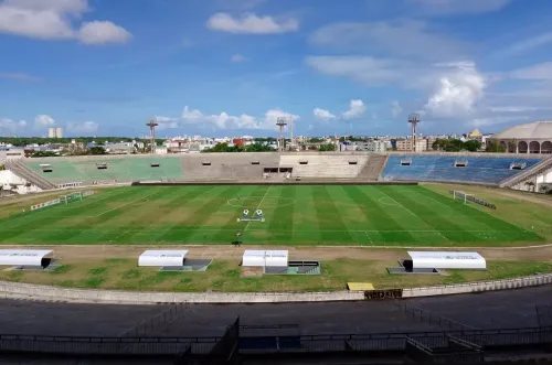 Confiança x Vitória ao vivo: onde assistir ao jogo online pelo